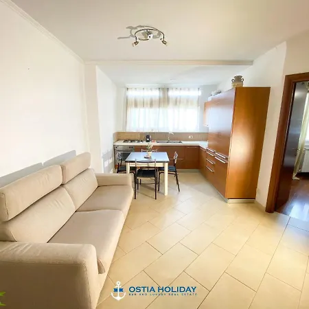 Holiday Tancredi Chiaraluce